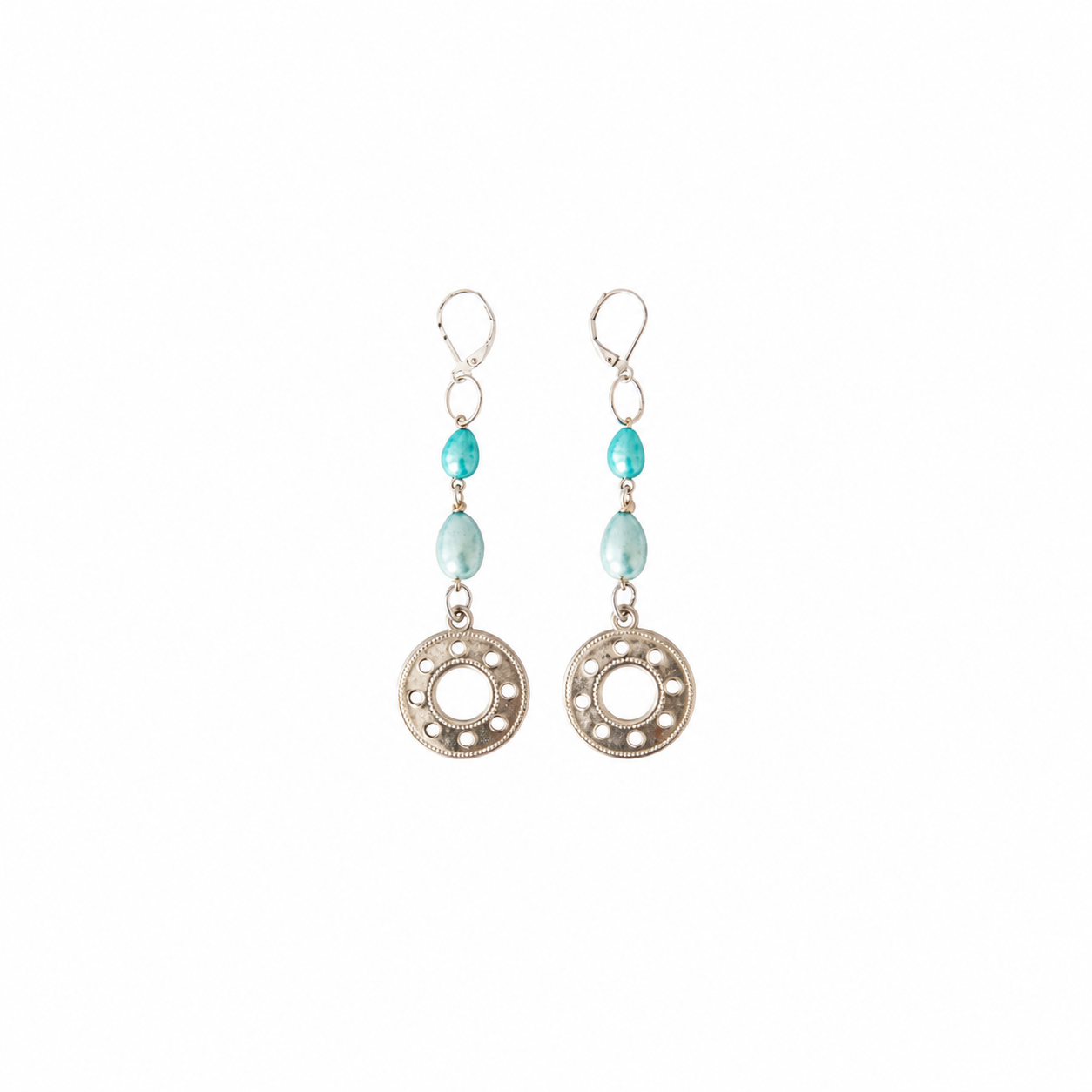 Aretes Said Blue con Dijes Circulares Plateados y Piedras Turquesa