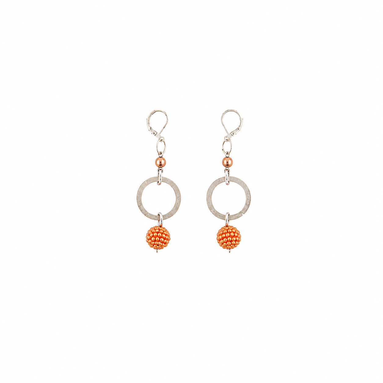 Aretes Mottled Orange con Aros Plateados y Esferas Texturizadas