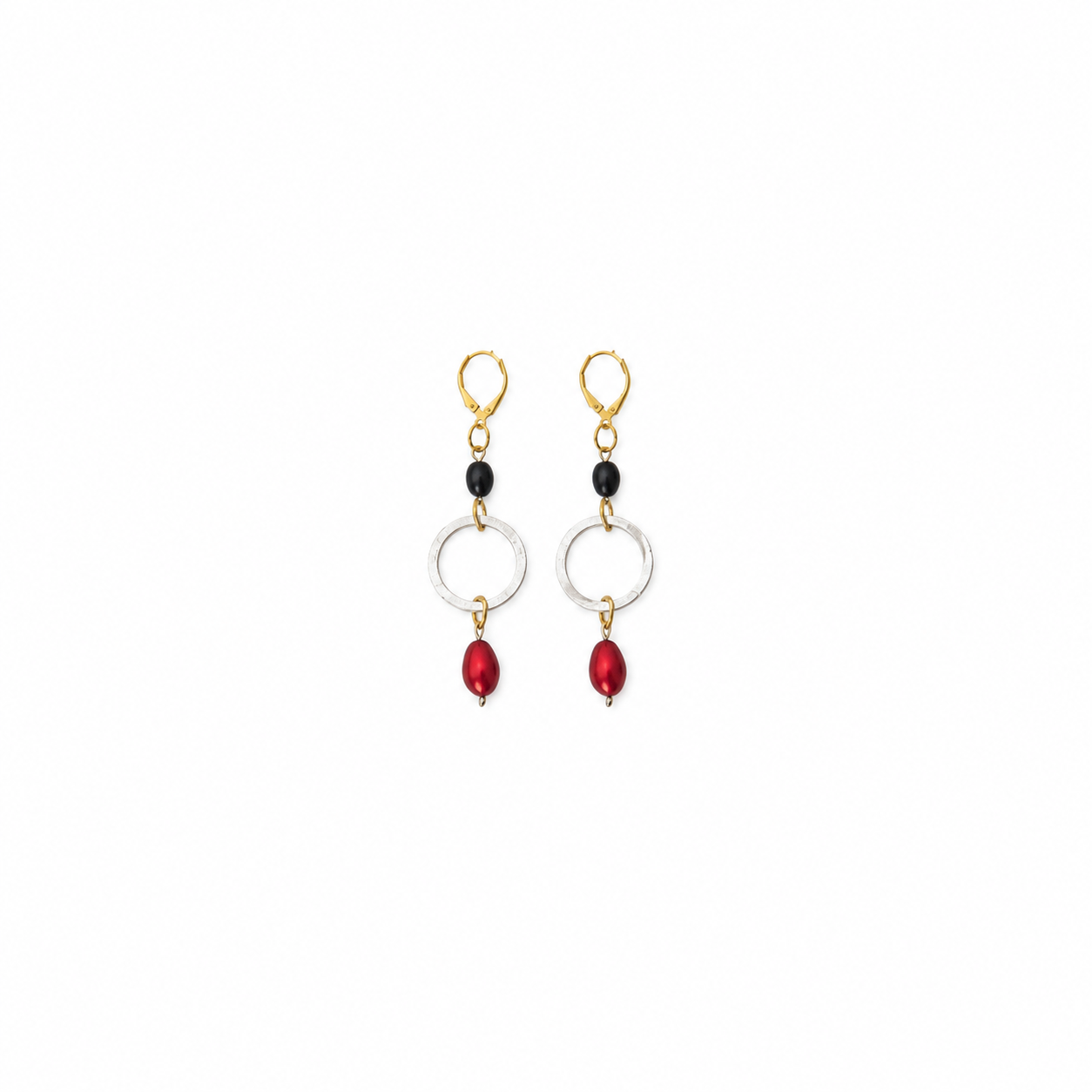 Aretes Stone Dark Red con Aro Plateado y Detalles Rojo Rubí